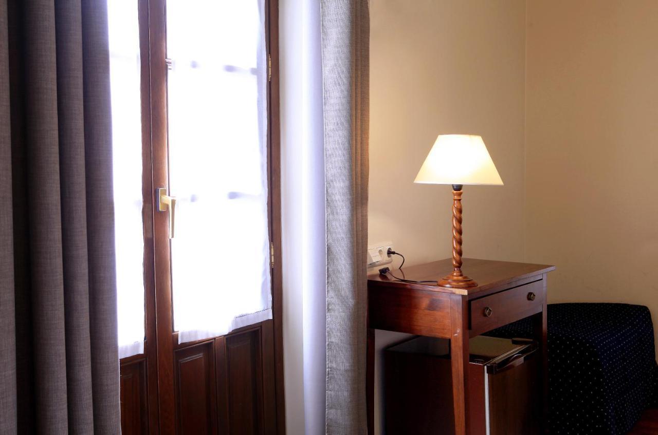 Hostal Antxitonea 엘리존도 외부 사진